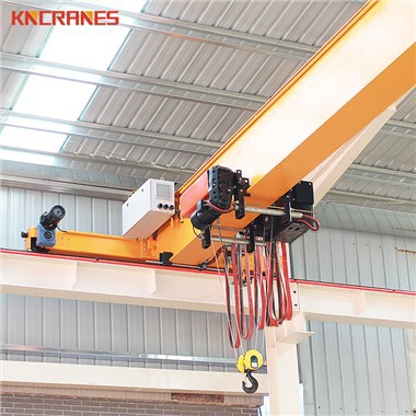 Craen Uwchben 2 Tunnell