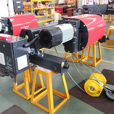 Teclyn codi uchdwr Isel